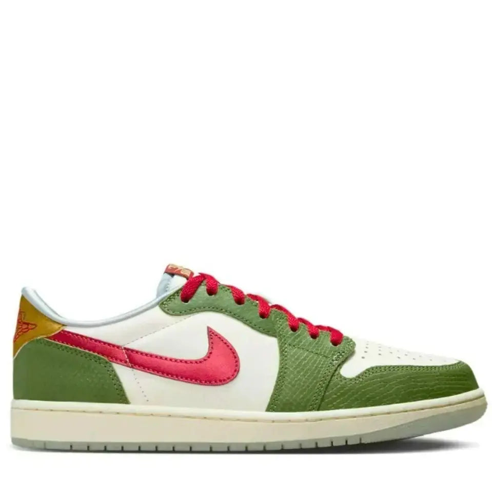 Dunk low year dragon